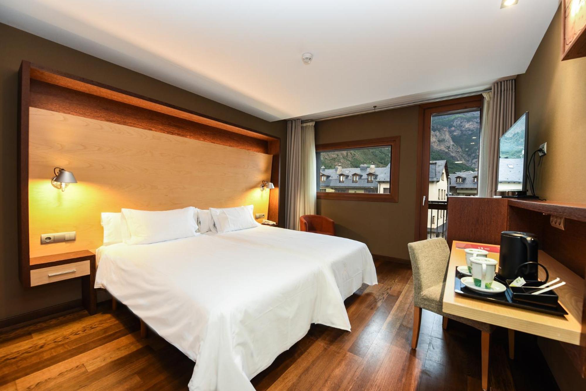 Sommos Hotel Aneto Benasque Ngoại thất bức ảnh