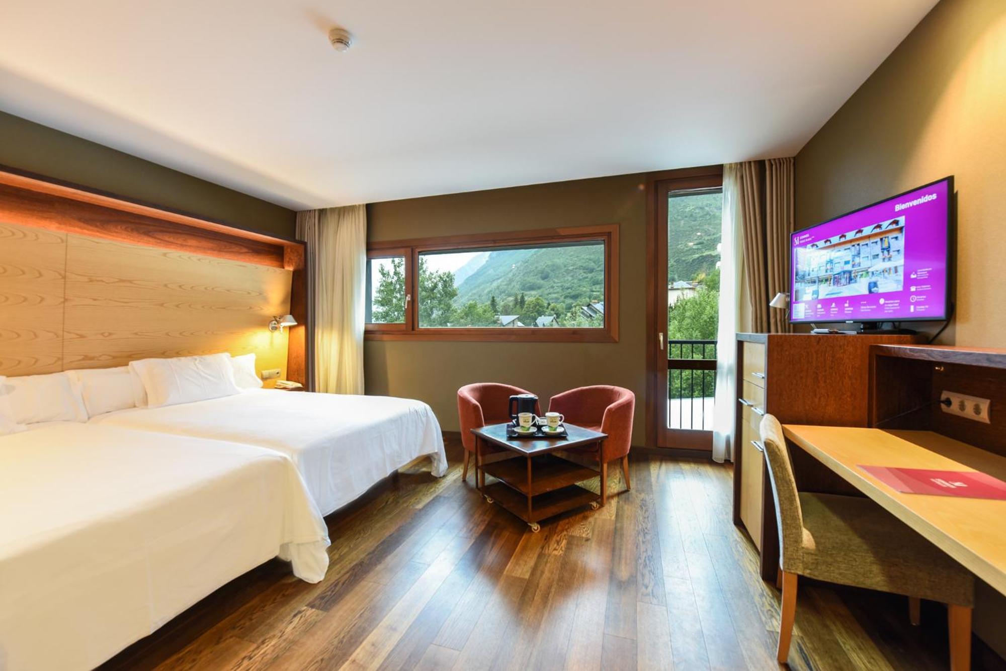 Sommos Hotel Aneto Benasque Ngoại thất bức ảnh