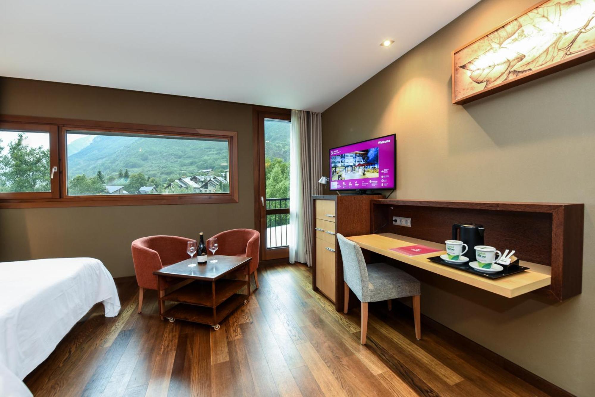 Sommos Hotel Aneto Benasque Ngoại thất bức ảnh